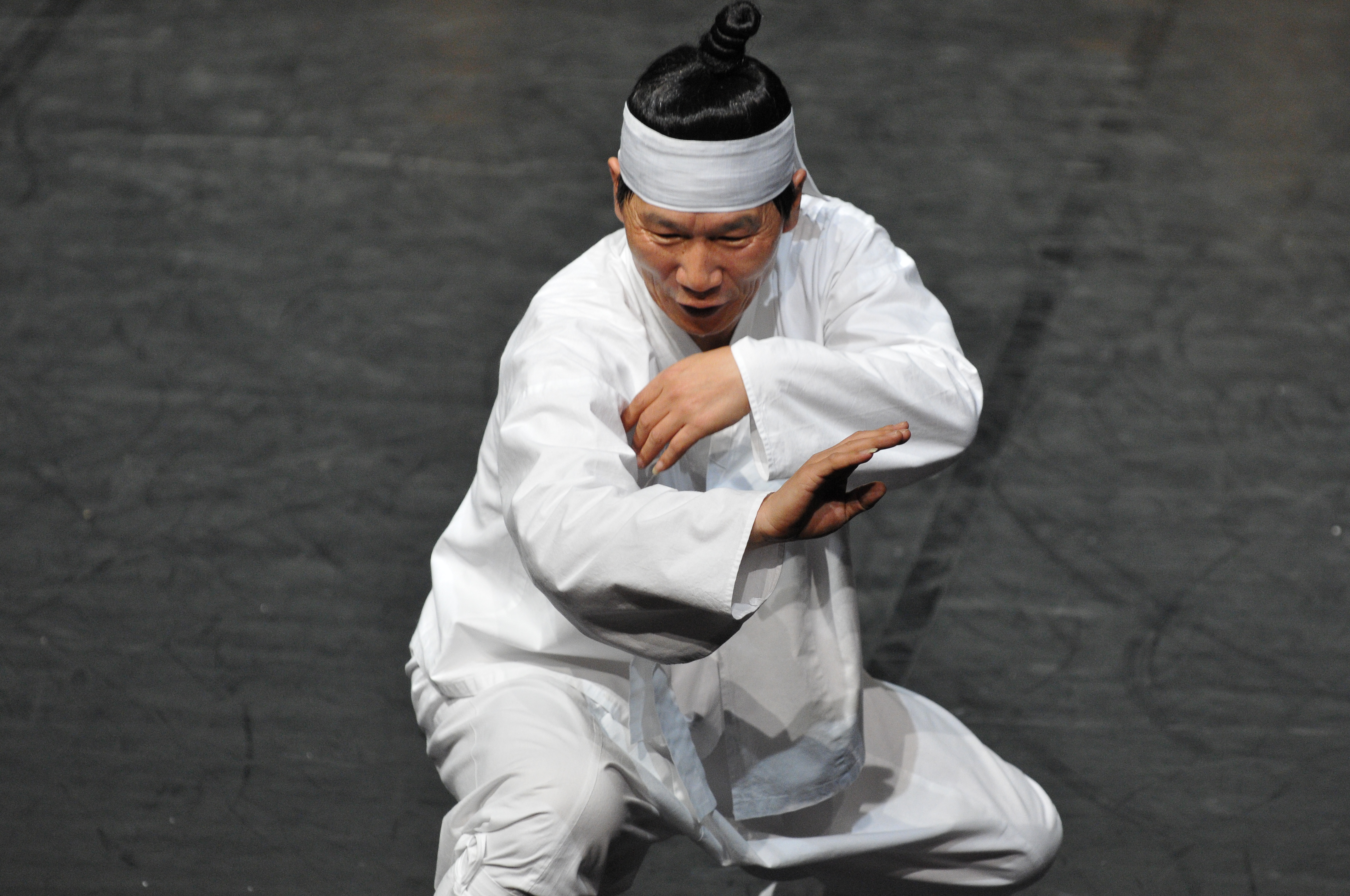 Yong-bu Ha